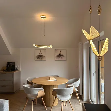 Gorska Osada 21 アパート